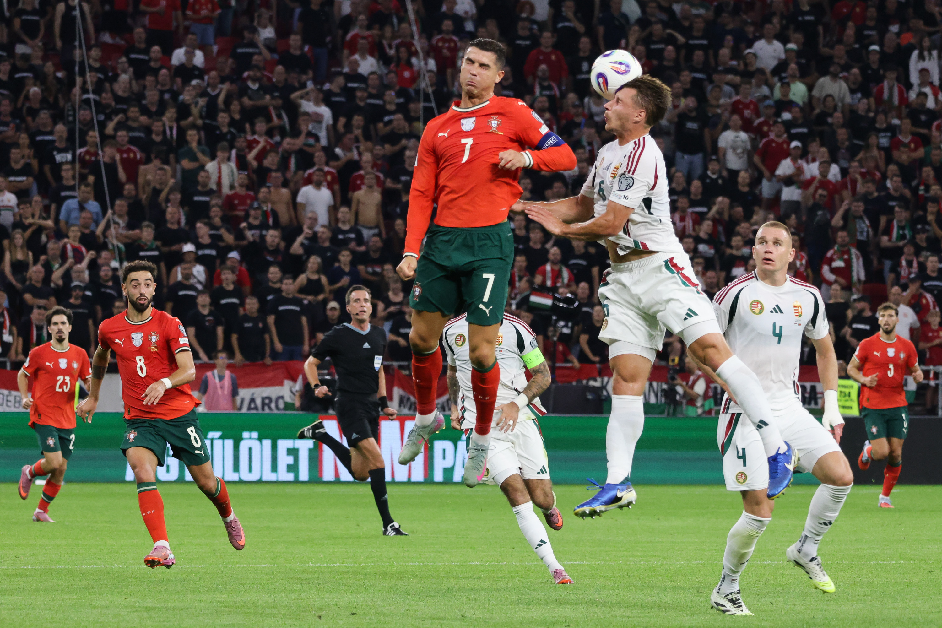 葡萄牙队完胜瑞典队，许昕关键制胜