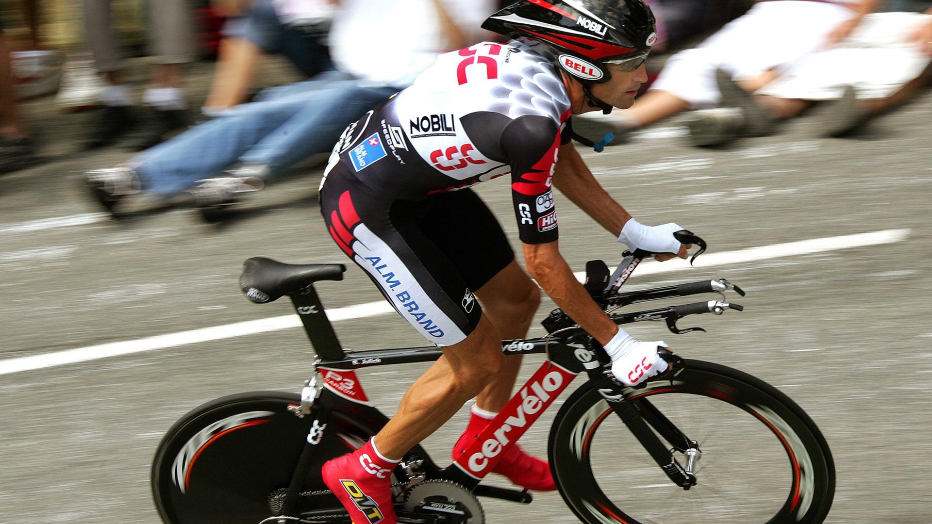 当风城玫瑰刺穿银黑铁壁，拉文的47分之夜与篮球哲学的倒转