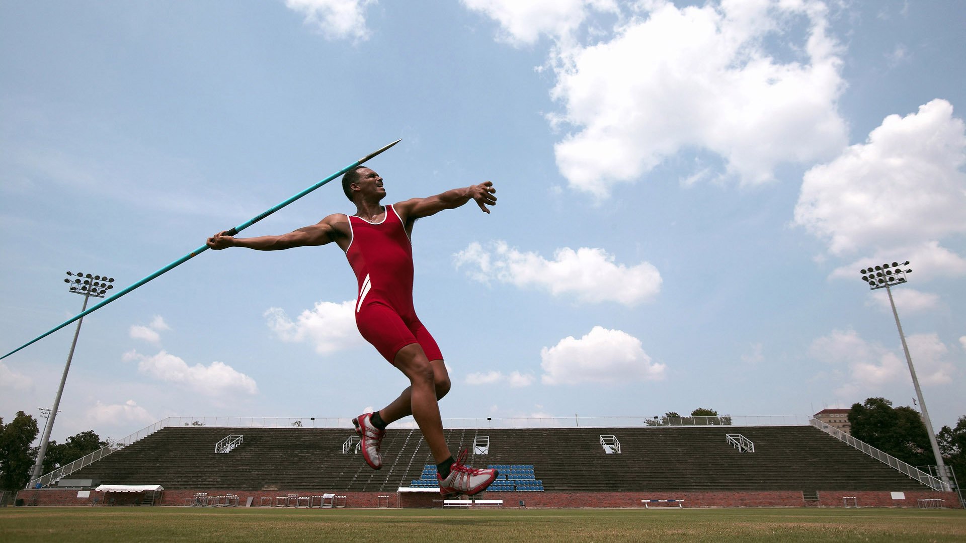 格纳布里攻防两端统治，加纳封锁里昂，一场战术与意志的胜利