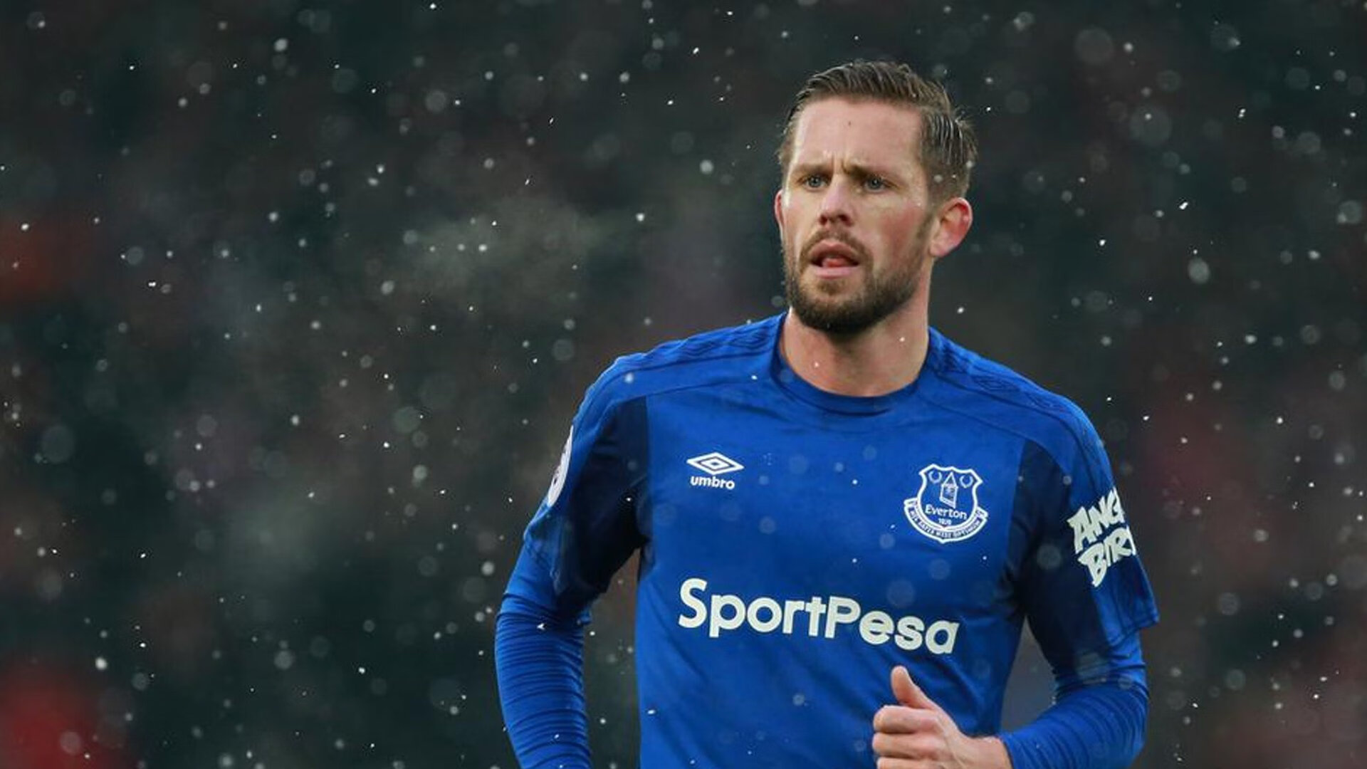 北非雄狮险胜蓝武士,苏亚雷斯替补登场惊艳四座